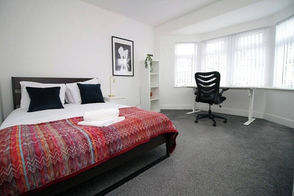 Royal Oak House by Tŷ Sa - 5 bedroom house in Cardiff, Cardiff region