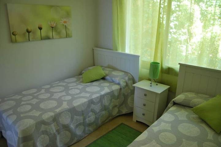 Appartement entier, Appartement vue mer près du golf d'Alcaidesa · 4 pers. · Garage in Playa de La Alcaidesa, San Roque