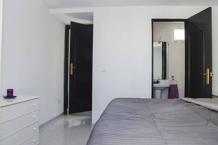 Tolles Haus In Parador-Bereich Mit Pool Und Meerblick In Der Nähe Von Burriana Und Der Stadt in Playa Carabeíllo, Nerja