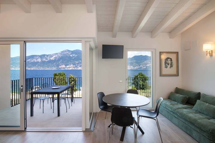 Apartamento de férias para 4 pessoas, com vista para o lago e varanda - 1