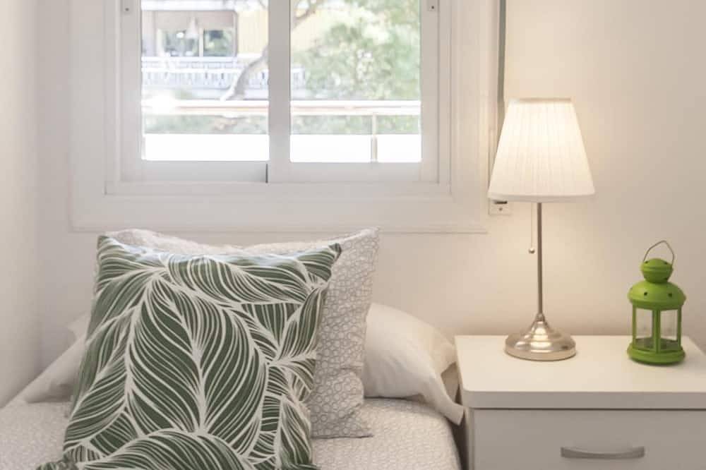 Entire apartment, Pool Bbq Apartment in Castelldefels in Castelldefels, Baix Llobregat