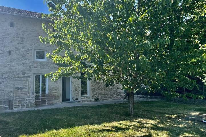 Location de vacances pour 6 personnes, avec jardin, animaux acceptés à Uchizy - 2