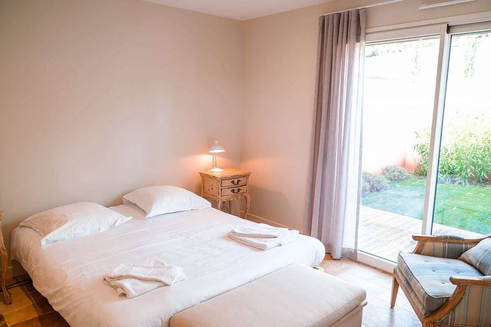 Villa Castelnau - climatisation & Piscine chauffée dans un magnifique Domaine – Xi in Castelnau-de-Montmiral, Région d'Albi