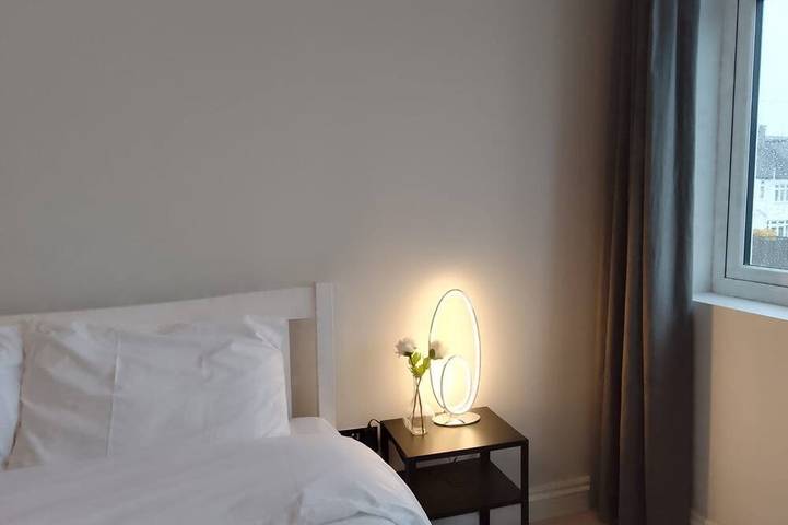 Location de vacances pour 14 personnes, avec jardin et terrasse dans Surbiton - 3
