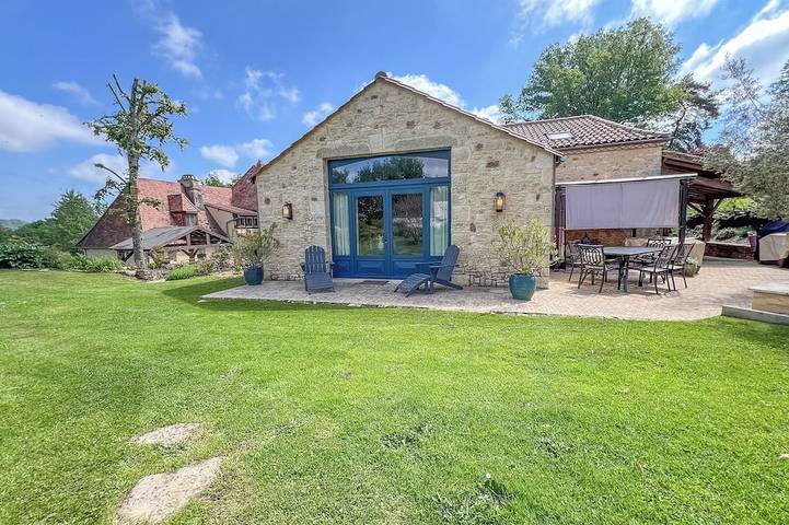 Gîte pour 4 personnes, avec jardin et piscine
