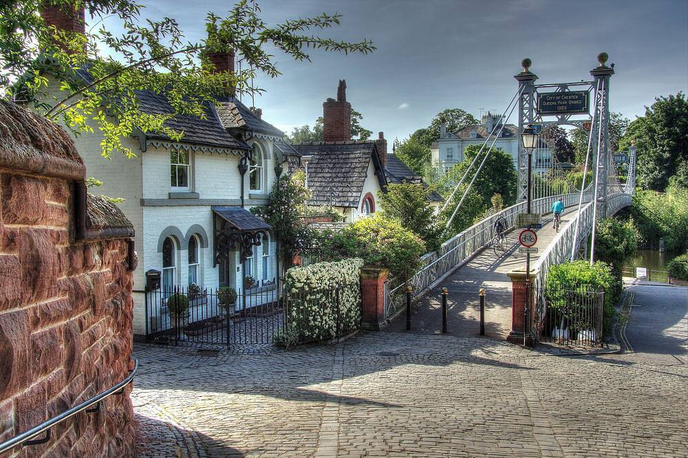 Hermosa casa de campo de época, excepcional ubicación junto al río en el corazón de Chester in Chester, Cheshire West and Chester