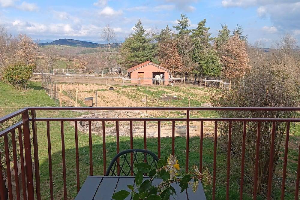 Le Repaire, gîte dog-friendly au sein de la tanière de l'alchimiste. in Sécheras, Région de Tournon-sur-Rhône