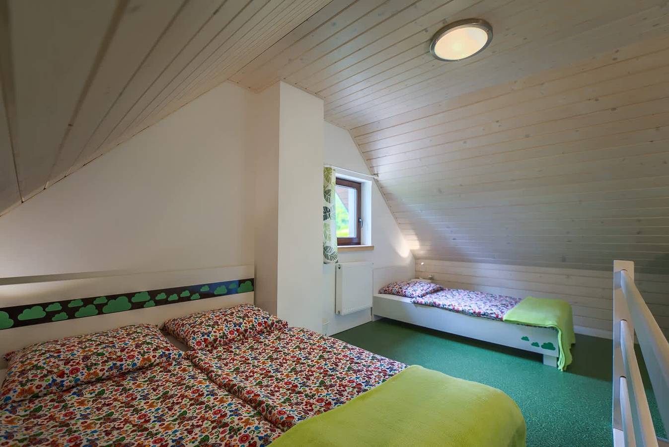 Wesoåa Chmura House by Ånieå¼nik Trails in Czarna Góra – Sienna, Monts des Sudètes (Pologne)