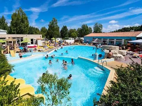 Camping pour 6 personnes à Olonne-sur-Mer
