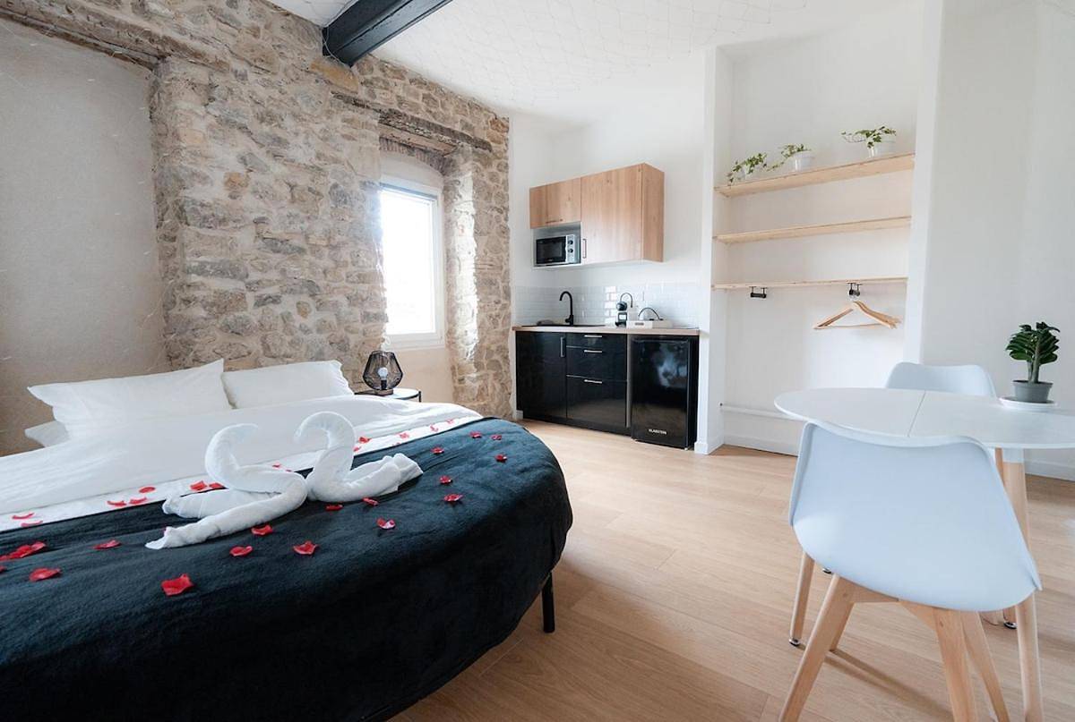 Appartement entier, One-Bedroom Apartment in La Cadière-d'Azur, Côte méditerranéenne (France)