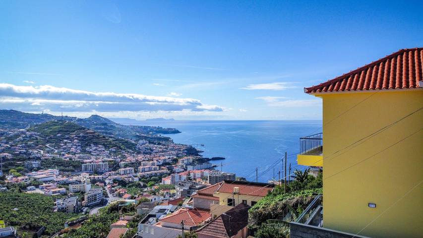 Location de vacances pour 5 personnes, avec vue sur l’océan ainsi que vue et balcon à Câmara de Lobos - 2