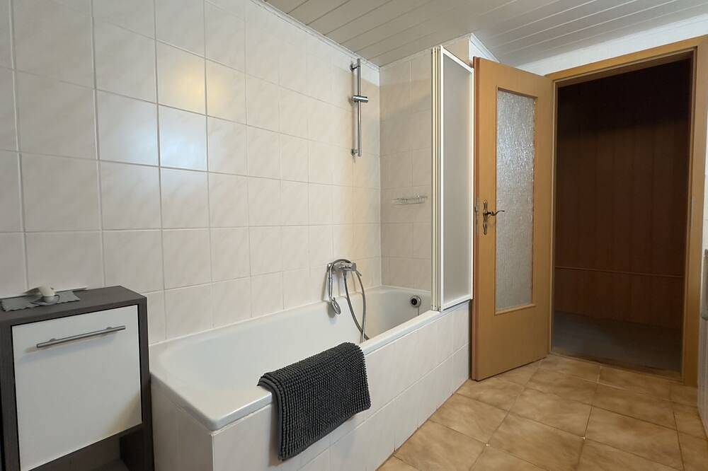 Ganze Wohnung, Gemütliche Ferienwohnung in idyllischer naturnaher Lage in Rosenthal-Bielatal, Elbsandsteingebirge