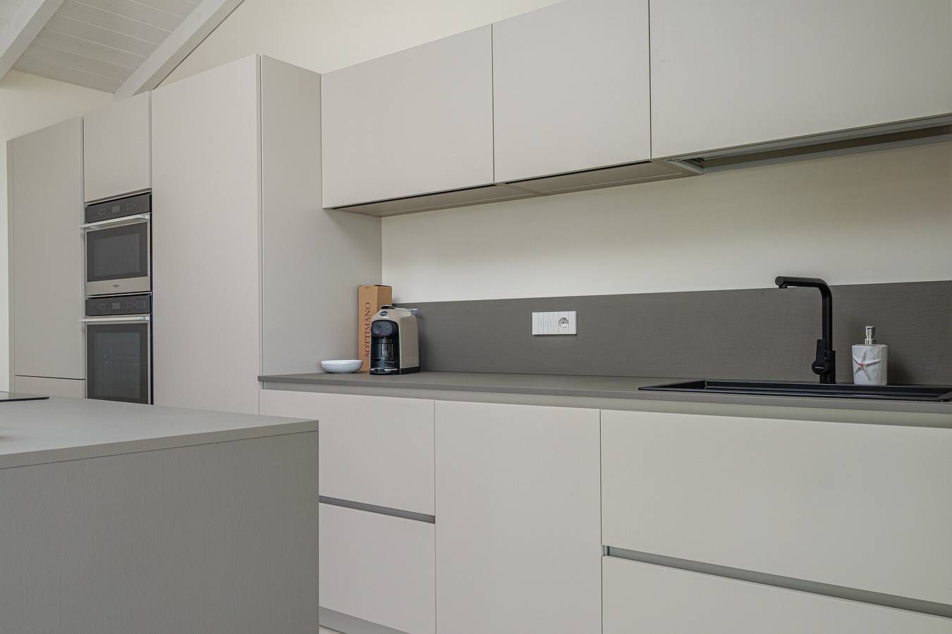 Villa 'Cala Luna' avec terrasse vue mer, Tv et climatisation in Baia Caddinas, Golfo Aranci