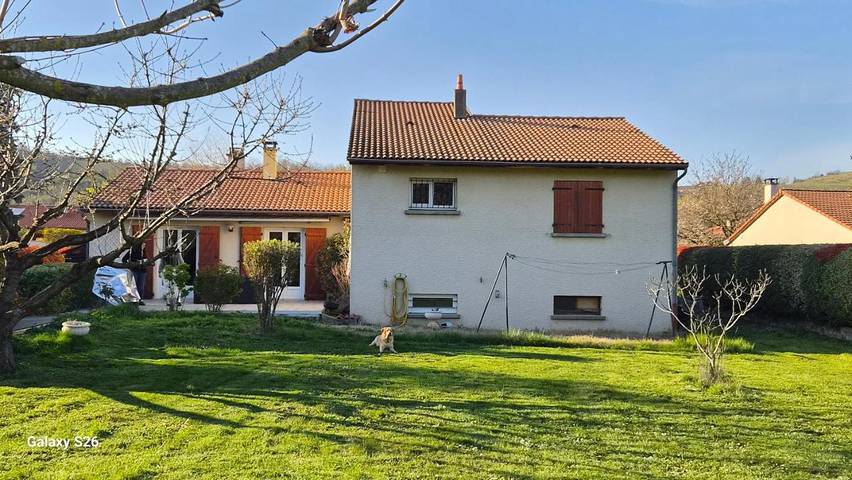 Location de vacances pour 6 personnes, avec jardin et vue, animaux acceptés à Veyre-Monton - 2