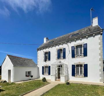 Gîte pour 9 personnes, avec jardin et terrasse dans Hameau de Kerascoët