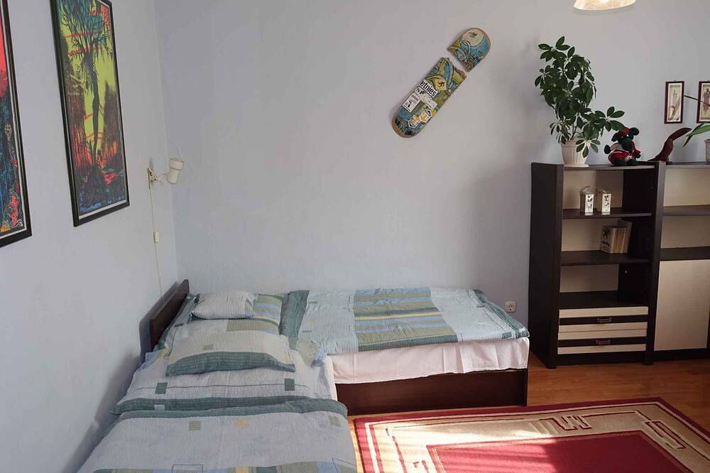 Ferienhaus mit Garten und Terrasse in Zentrumsnähe in Szabadifürdő, Siofok