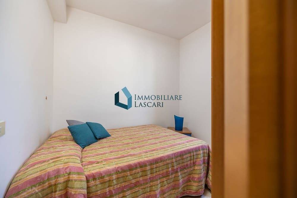Villa con piscina condominiale a due passi dal mare in Gorgo Lungo, Provincia di Palermo