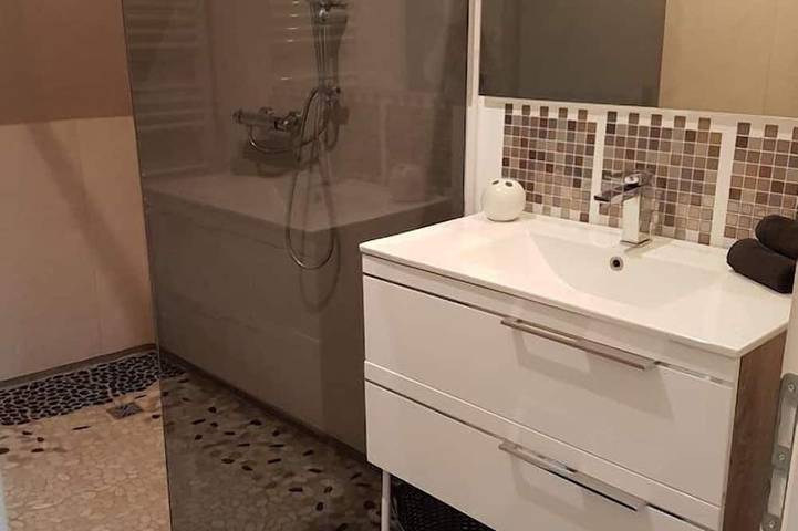 Location de vacances pour 4 personnes, avec jardin ainsi que terrasse et piscine à Saint-Vincent-de-Cosse - 4