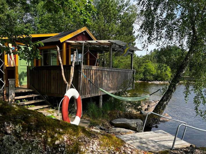 Hus för 4 Personer, med terass samt utsikt och sjöutsikt och trädgård i Lerum