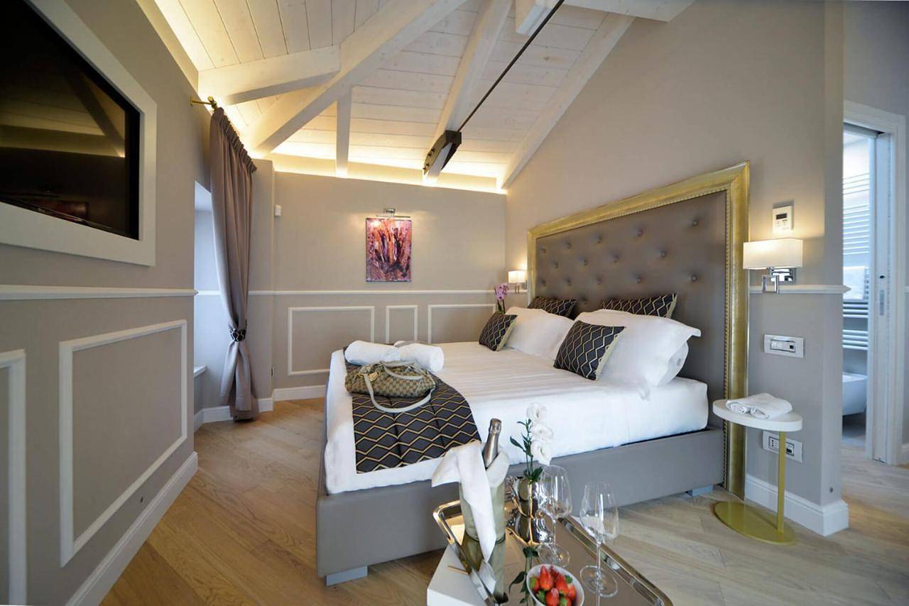 Eleìra Luxury Accomodations in Barolo, Langhe