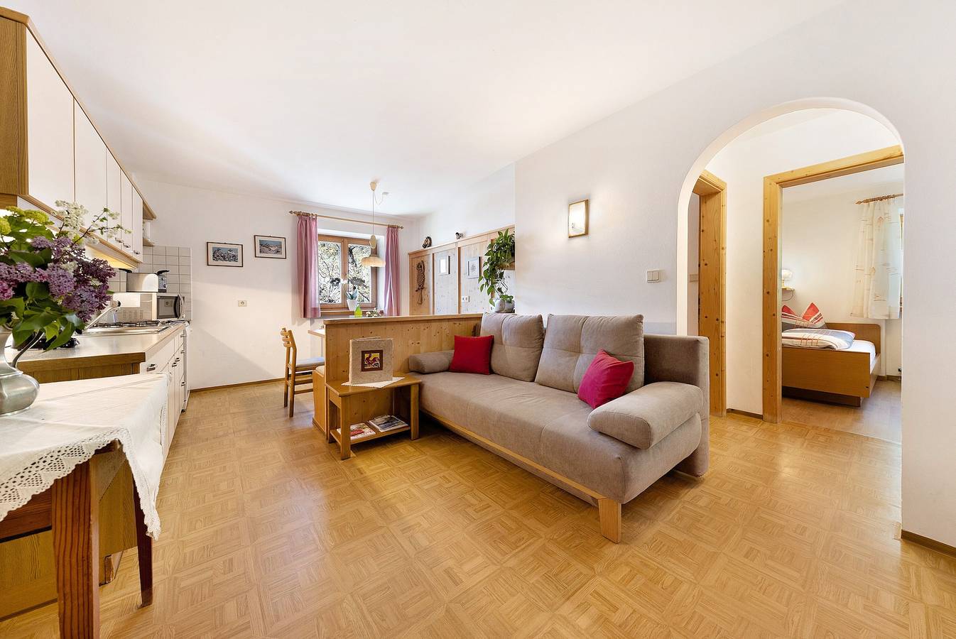 Ganze Wohnung, Ferienwohnung 'Moar im Rumsein - Saltenblick' mit Bergblick, Wlan & Garten in Jenesien, Sarntaler Alpen