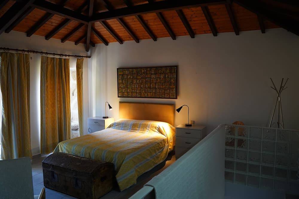 Terrus Weine, Douro Valley Lemon Tree Cottage 67400 / Al in Serra do Marão, Resende