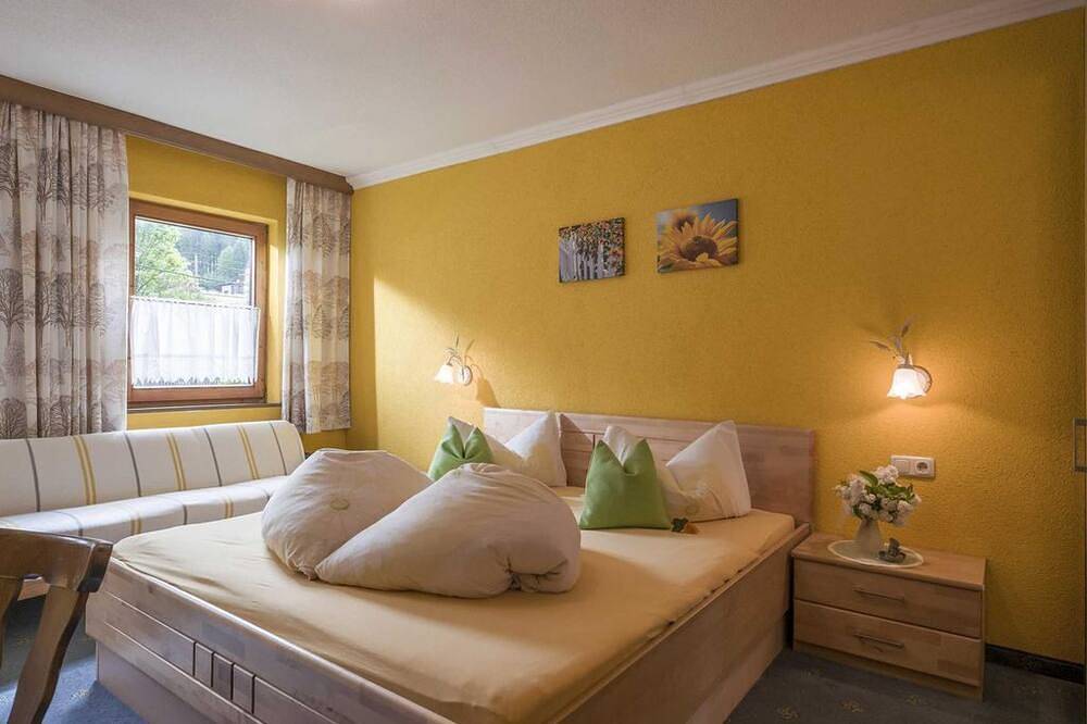 Wachhof - Urlaub am Bauernhof Achensee - Doppelzimmer Rotspitz in Maurach, Eben am Achensee
