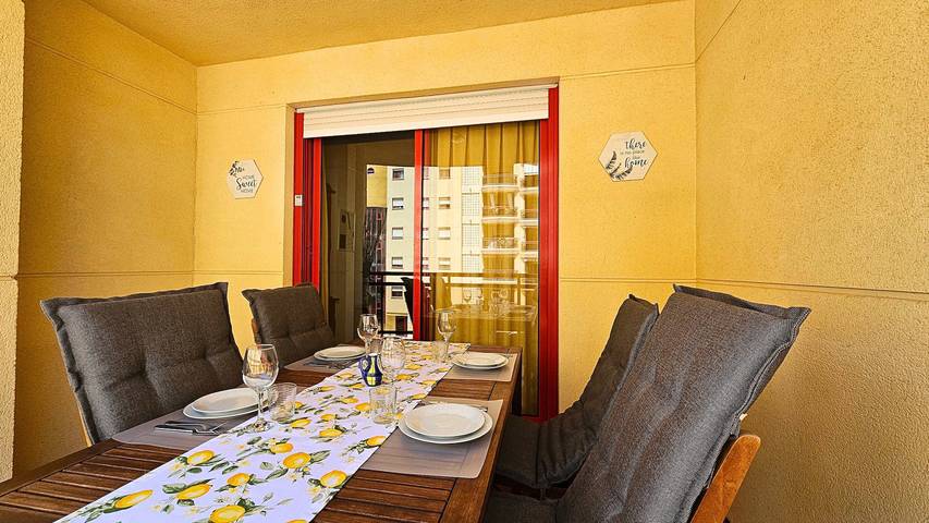 Ferienwohnung für 4 Personen, mit Meerblick und Garten sowie Pool in La Vila Joiosa