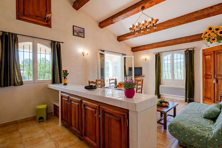 Ganze Wohnung, Aiguines in Bauduen, Brignoles Region