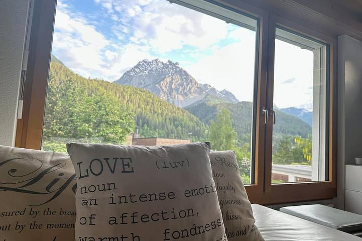 Ferienhaus für 6 Personen, mit Balkon in Scuol