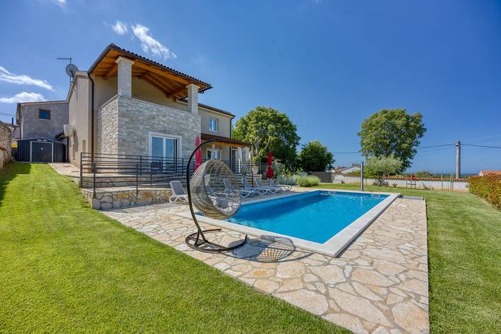 Villa Bellavista with Private Pool in Zbandaj, Porec und Umgebung