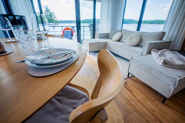 Hausboot für 6 Personen, mit Seeblick in Brandenburg