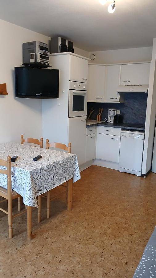 Appartement de vacances pour 4 personnes, avec jardin ainsi que vue et sauna