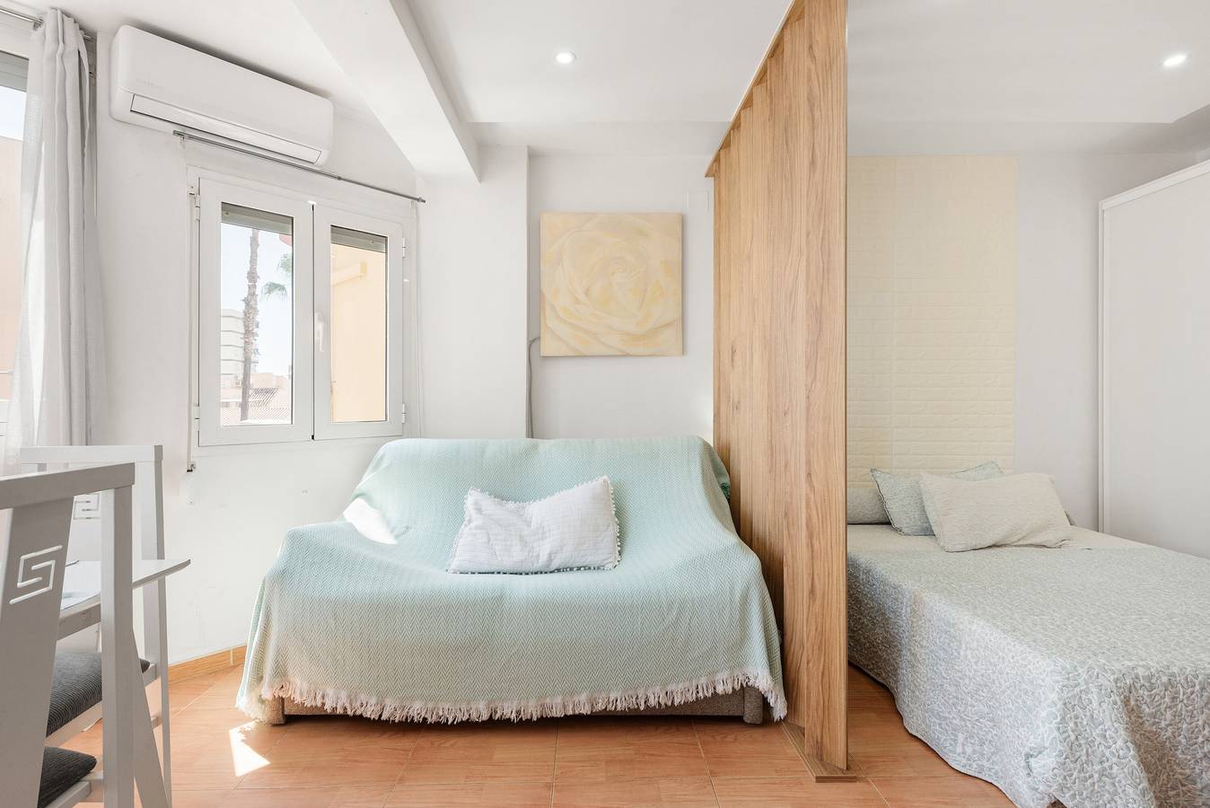 Ganzes Studio, Studio 'Sonia' mit Gemeinschaftspool, Wi-Fi und Klimaanlage in Playa de Torre del Mar, Torre del Mar