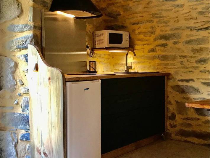 Location de vacances pour 3 personnes, avec vue et jardin, adapté aux familles à Vesseaux - 3