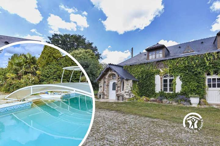 Gîte pour 11 personnes, avec terrasse et jardin, animaux acceptés à Gennes-sur-Glaize