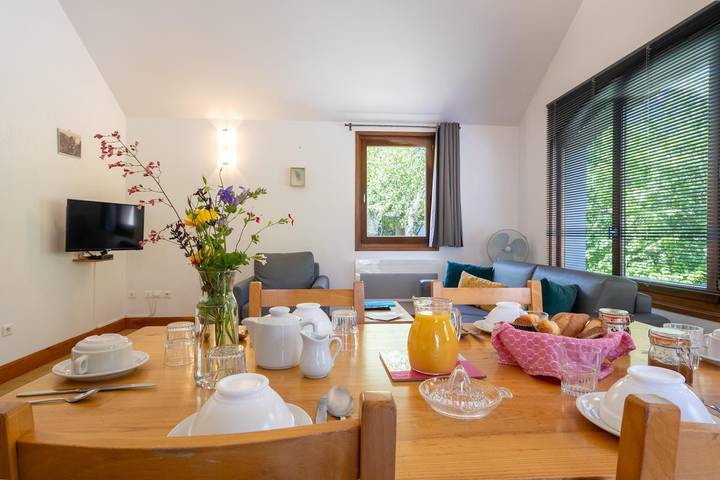 Gîte pour 6 personnes, avec piscine et terrasse à Les Vignes - 2