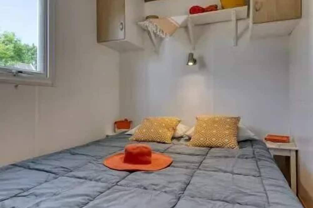 Mobil-home Confort (ancienneté 10 ans) - 2 chambres - 30m² 4 personnes in Ploemeur, Côte des Mégalithes