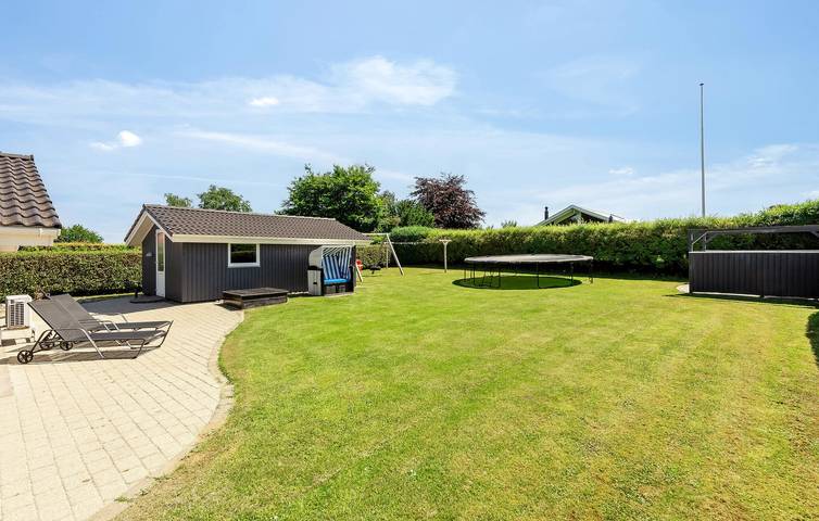 Ferienhaus für 8 Personen, mit Terrasse und Whirlpool sowie Garten und Sauna in Råde Strand - 4