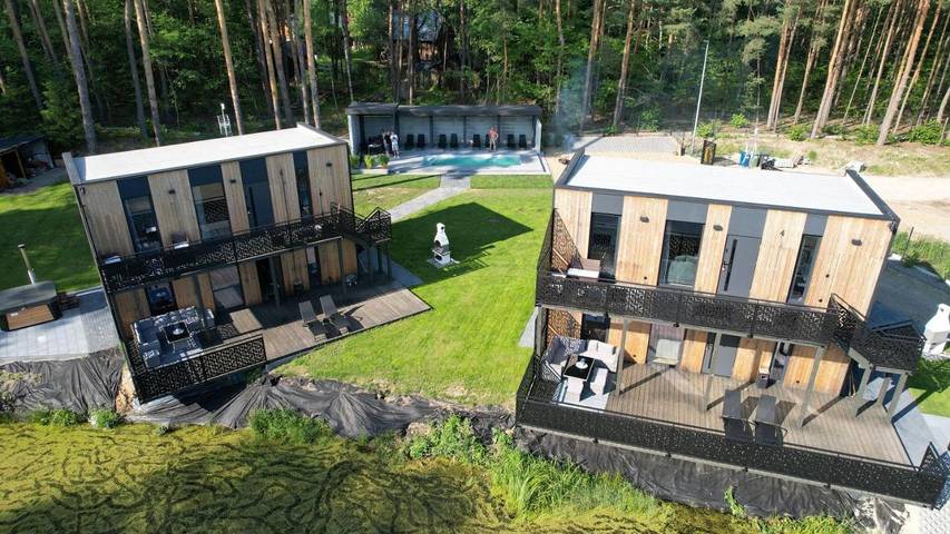 Apartament wakacyjny dla 6 osób, z Balkon i Jacuzzi oraz Taras i Ogród w Jezioro Białe