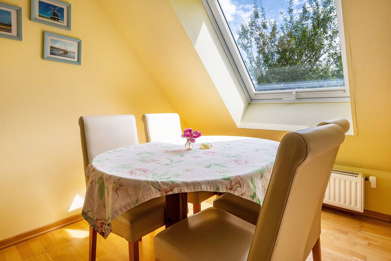 Ganze Wohnung, Ferienwohnung Himmelsblick" mit privater Terrasse, privatem Garten und Wi-Fi in Pellworm, Nordseeküste