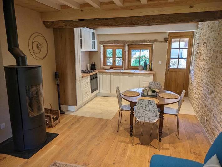 Location de vacances pour 2 personnes, avec terrasse et vue à Burnand - 2