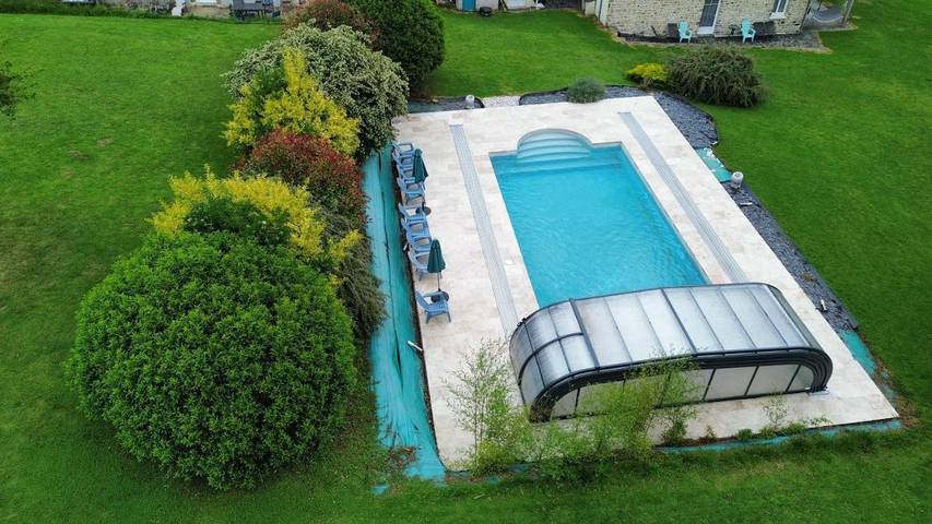 Gîte pour 15 personnes, avec vue ainsi que piscine et jardin à Clécy - 2