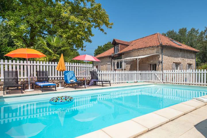 Location de vacances pour 12 personnes, avec jardin, animaux acceptés en Aquitaine