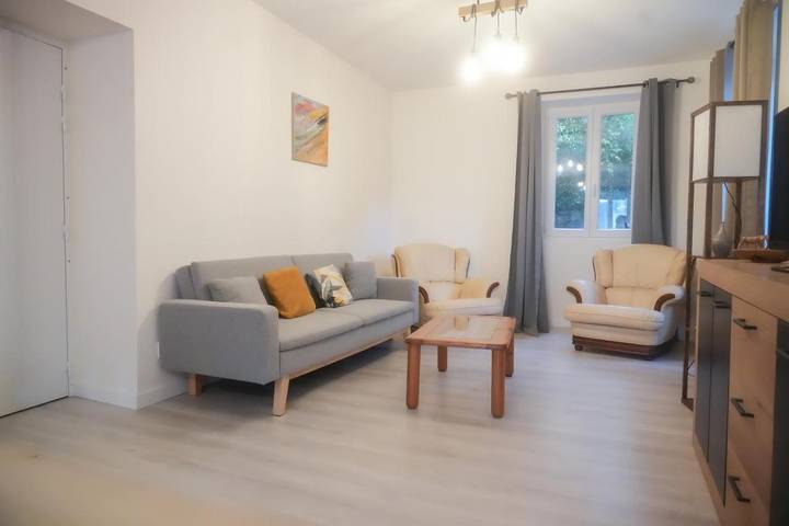 Gîte pour 3 personnes, avec vue et balcon à Venaco - 3