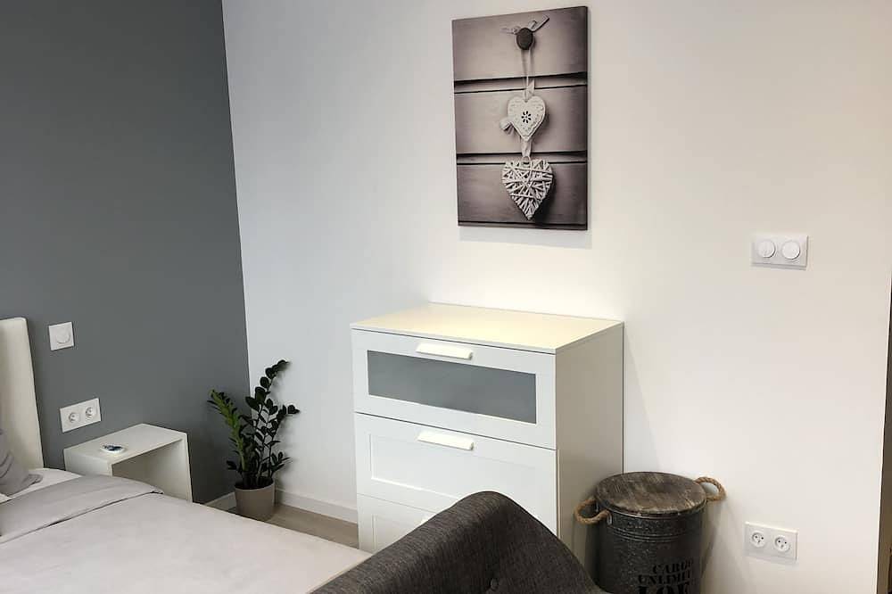 Geheel appartement, The Green cocoon: Above the Alsatian vineyard in Trois-Épis, Turckheim