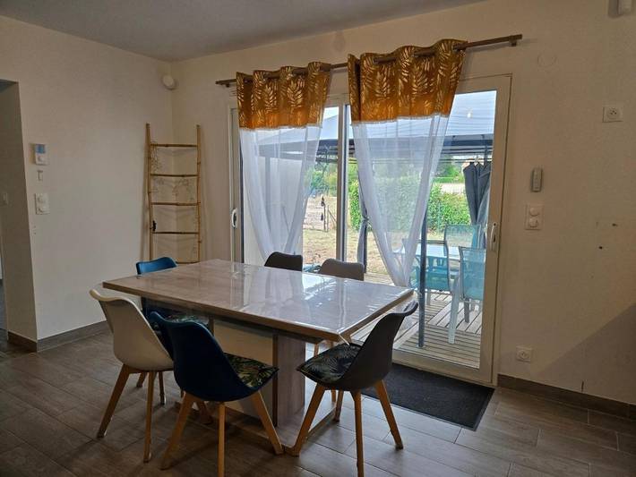 Location de vacances pour 6 personnes, avec vue et jardin à Coulounieix-Chamiers - 3