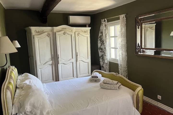 Location de vacances pour 6 personnes, avec jardin et balcon, animaux acceptés à Bargemon - 2