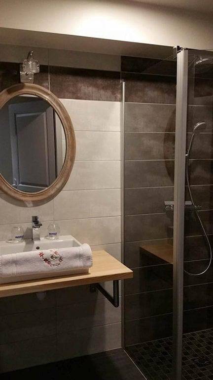 Chambre d’hôte pour 2 personnes à Saint-Point-Lac