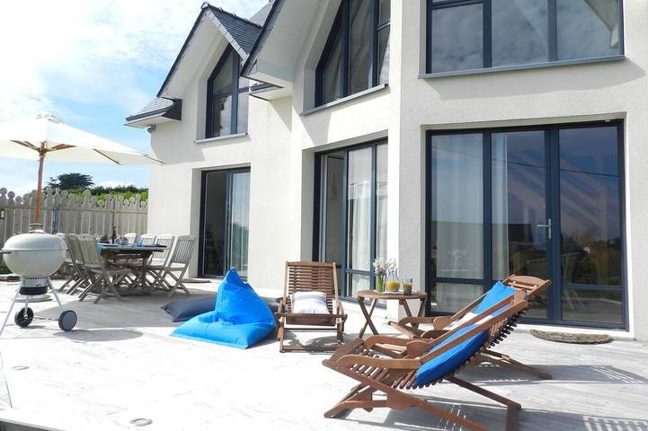 Location de vacances pour 8 personnes, avec Terrasse et Jardin dans Plage Kersiny